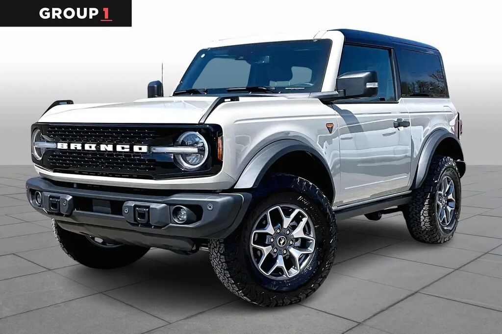 2025 Ford Bronco Badlands — photo 1 of 12