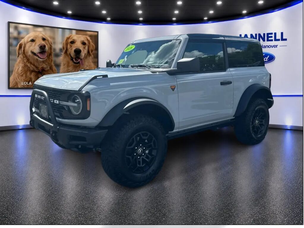 2026 Ford Bronco Badlands — photo 1 of 13