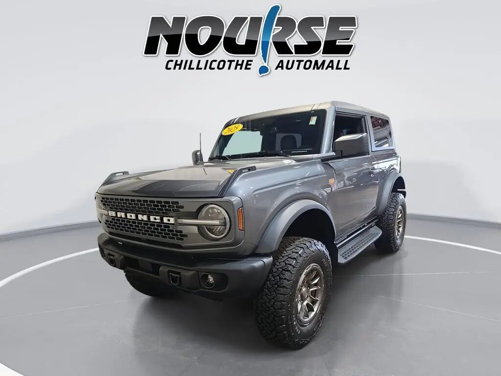 2025 Ford Bronco Badlands — photo 1 of 13