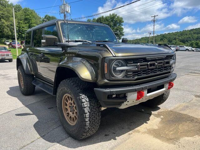 2024 Ford Bronco Raptor — photo 1 of 10