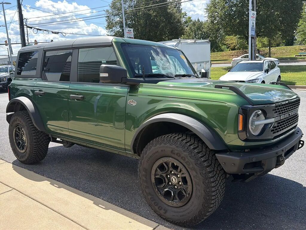 2024 Ford Bronco Wildtrak — photo 1 of 13