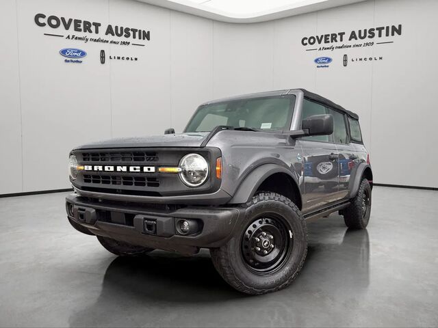 2022 Ford Bronco Black Diamond — photo 1 of 13
