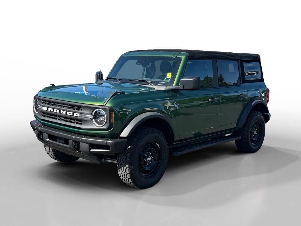 2022 Ford Bronco Black Diamond — photo 1 of 1