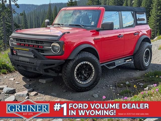 2023 Ford Bronco Base