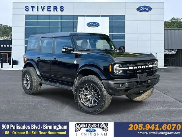2023 Ford Bronco Outer Banks — photo 1 of 13