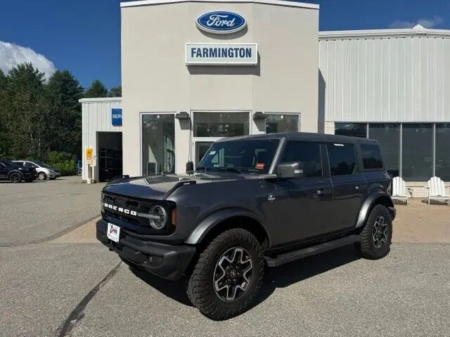 2021 Ford Bronco Outer Banks — photo 1 of 1
