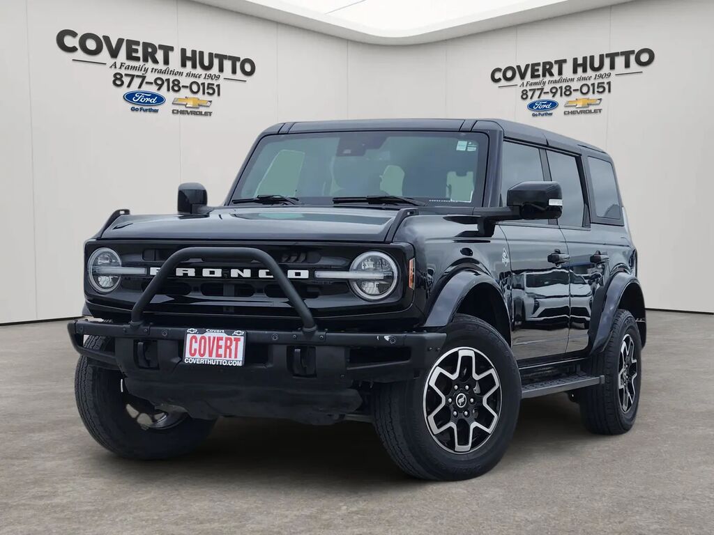 2023 Ford Bronco Outer Banks — photo 1 of 13