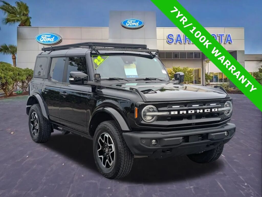 2022 Ford Bronco Outer Banks — photo 1 of 13