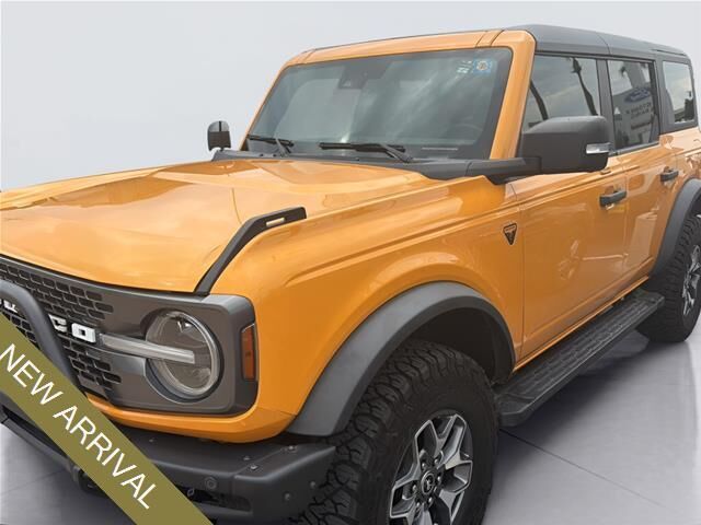 2022 Ford Bronco Base Advanced — photo 1 of 6
