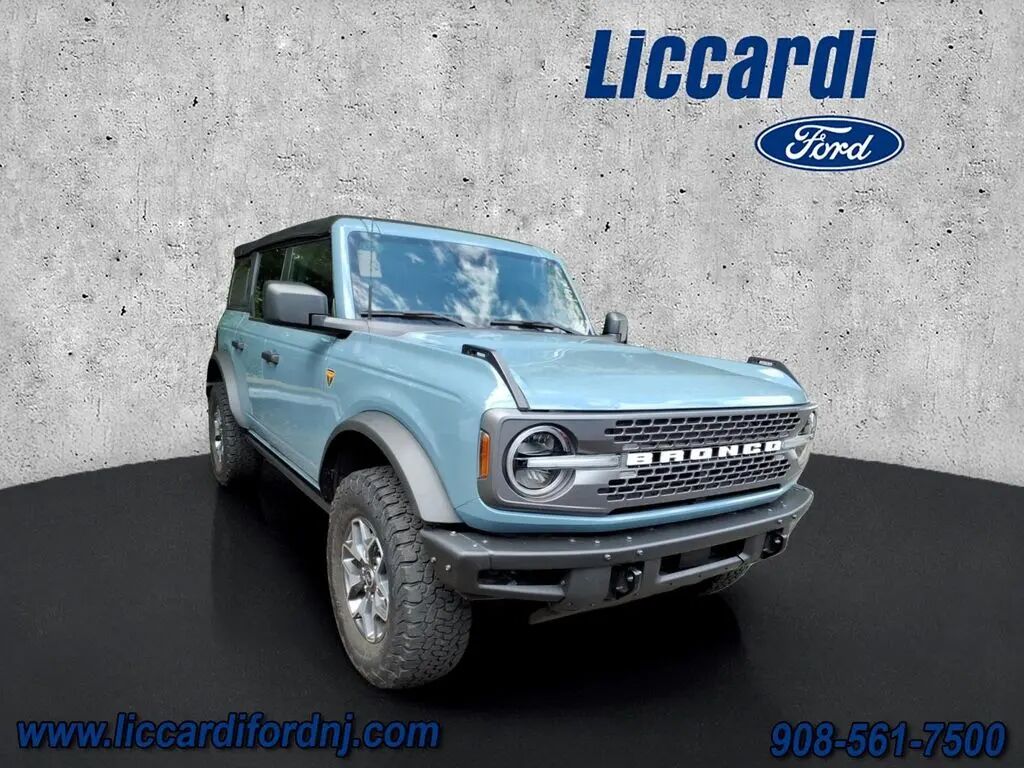 2022 Ford Bronco Base Advanced — photo 1 of 13