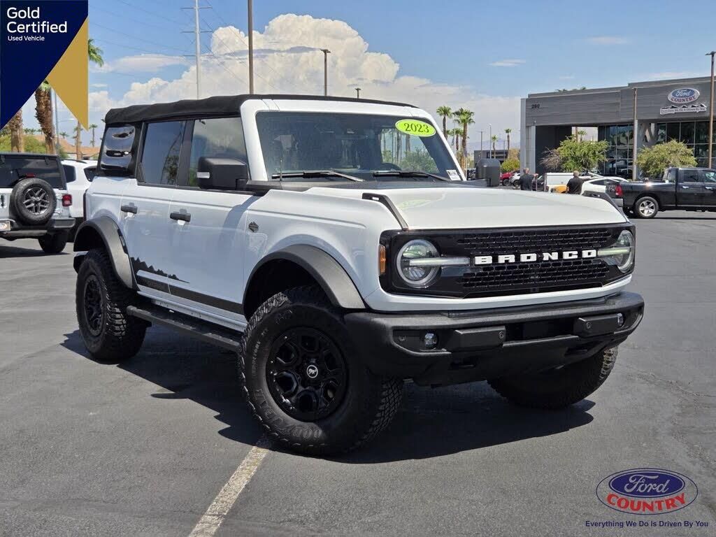 2022 Ford Bronco Base Advanced — photo 1 of 1