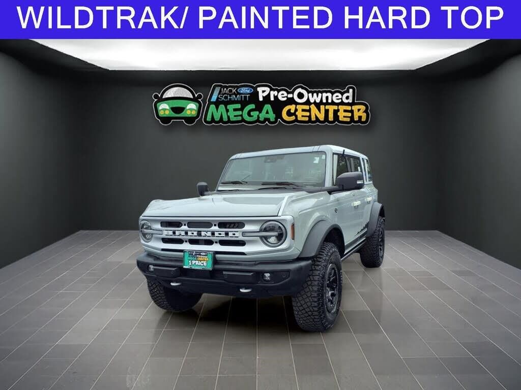 2022 Ford Bronco Base Advanced — photo 1 of 1