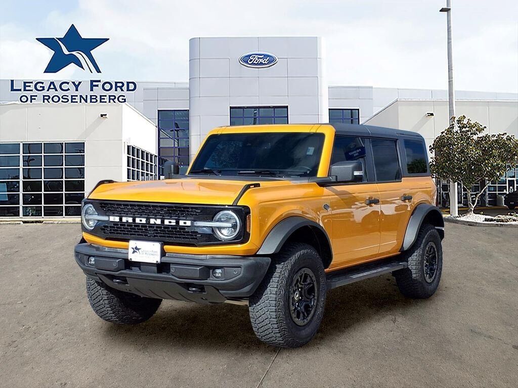 2022 Ford Bronco Base Advanced — photo 1 of 1