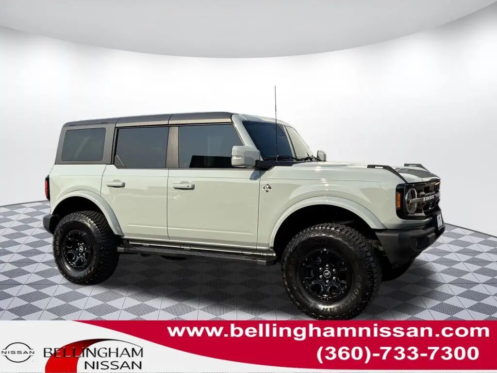 2023 Ford Bronco Base Advanced — photo 1 of 13