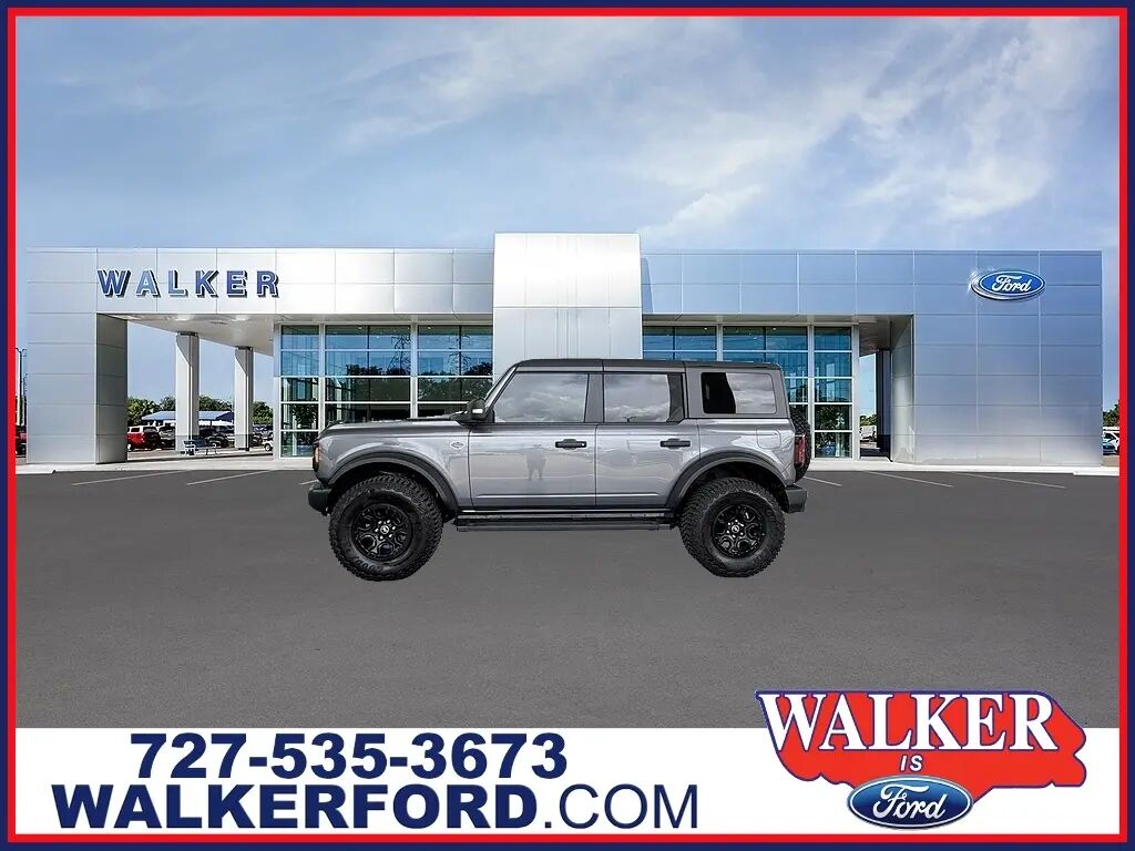 2023 Ford Bronco Base Advanced — photo 1 of 13