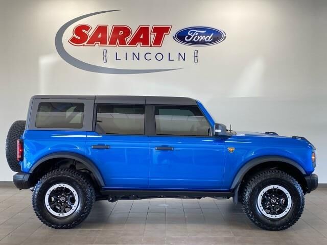 2022 Ford Bronco Base Advanced — photo 1 of 13