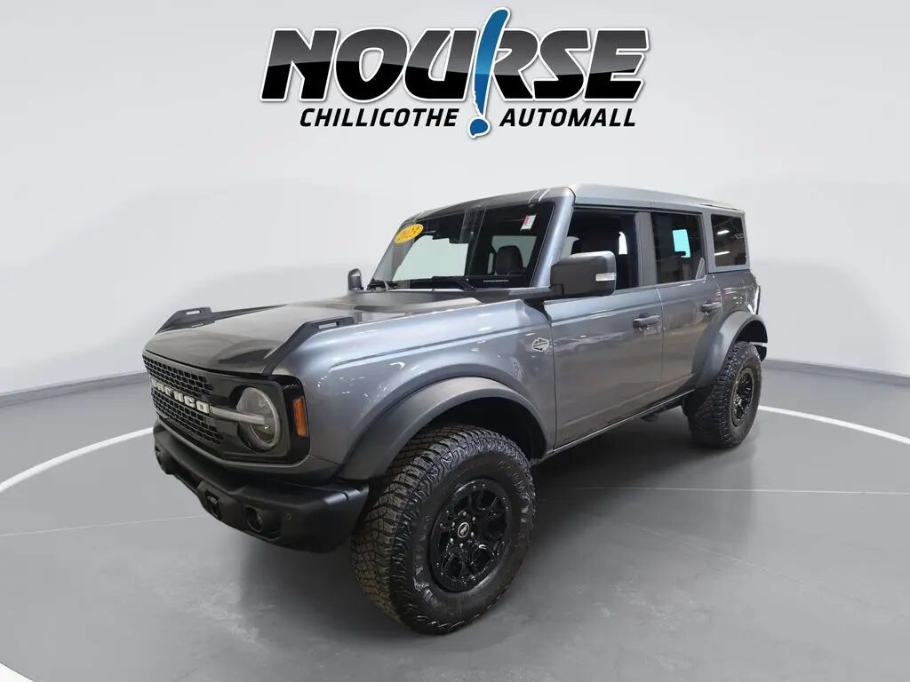 2023 Ford Bronco Base Advanced — photo 1 of 13