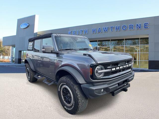 2023 Ford Bronco Outer Banks Advanced — photo 1 of 11