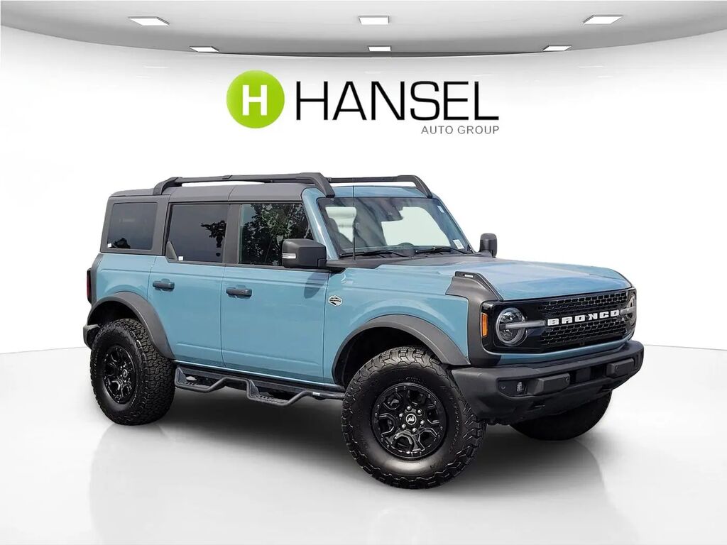 2022 Ford Bronco Base Advanced — photo 1 of 13