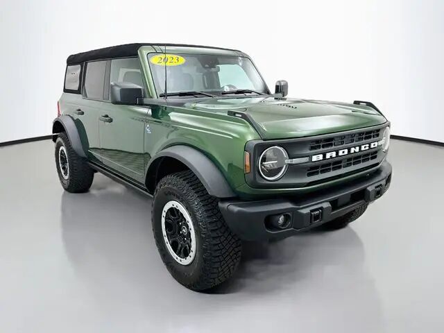 2023 Ford Bronco Wildtrak Advanced — photo 1 of 13