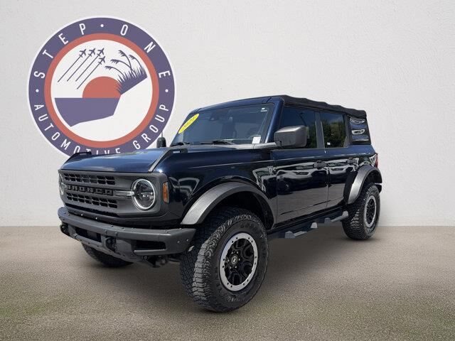 2021 Ford Bronco Black Diamond Advanced — photo 1 of 2