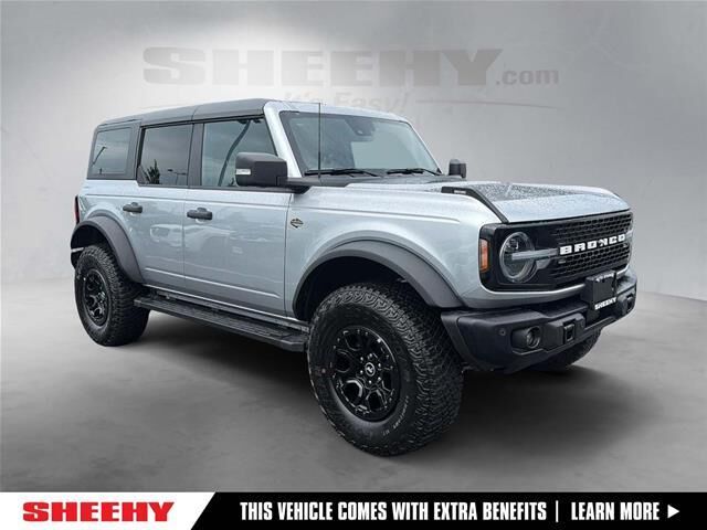 2023 Ford Bronco Big Bend Advanced — photo 1 of 13