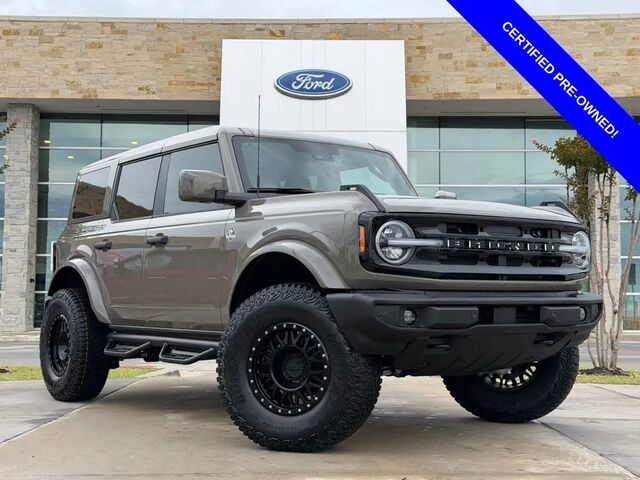 2026 Ford Bronco Outer Banks