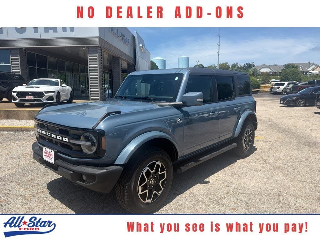 2024 Ford Bronco Outer Banks — photo 1 of 14