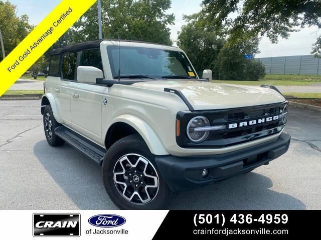 2025 Ford Bronco Outer Banks — photo 1 of 13