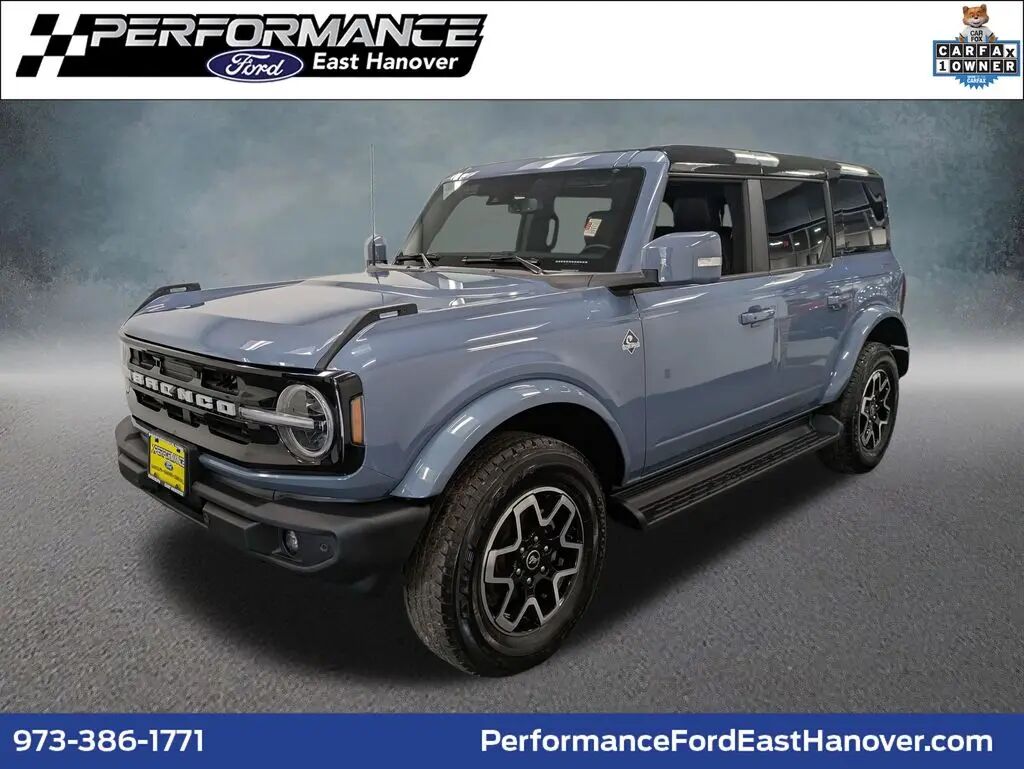 2025 Ford Bronco Outer Banks — photo 1 of 13