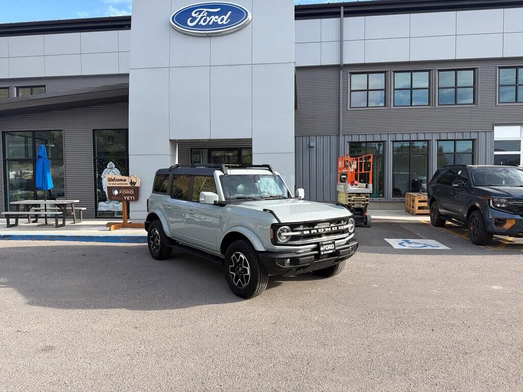 2024 Ford Bronco Outer Banks — photo 1 of 1