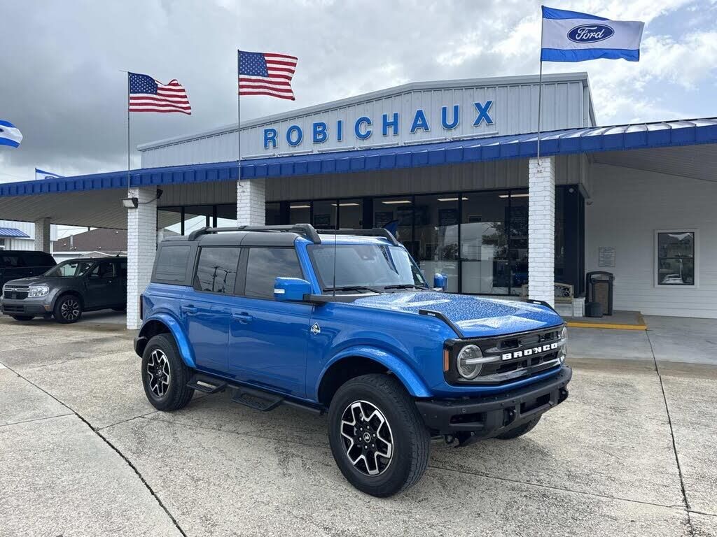 2024 Ford Bronco Outer Banks — photo 1 of 1