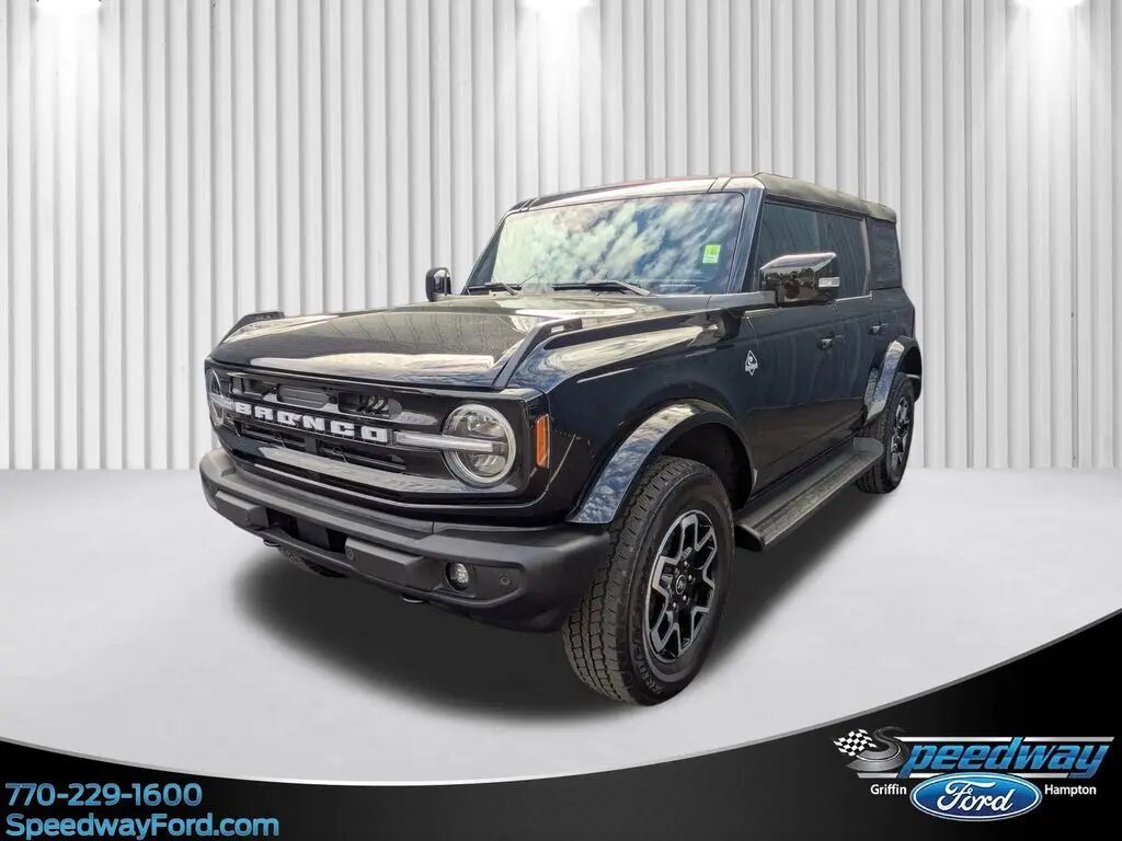 2025 Ford Bronco Outer Banks — photo 1 of 13