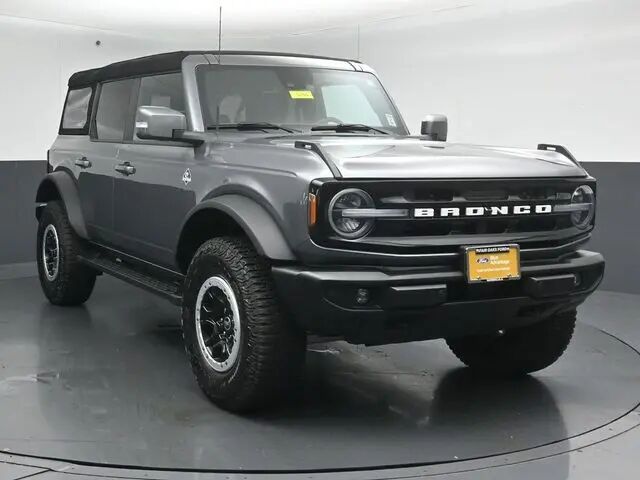 2024 Ford Bronco Outer Banks — photo 1 of 1