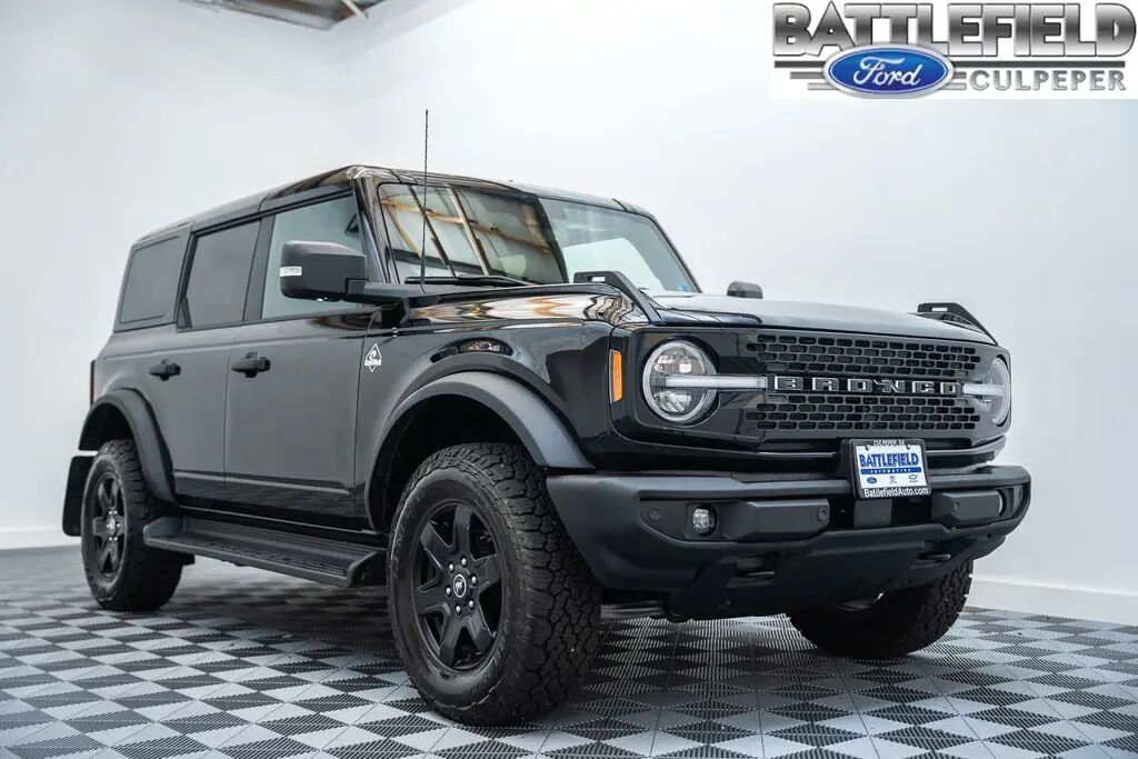 2025 Ford Bronco Outer Banks — photo 1 of 13