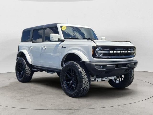 2025 Ford Bronco Outer Banks