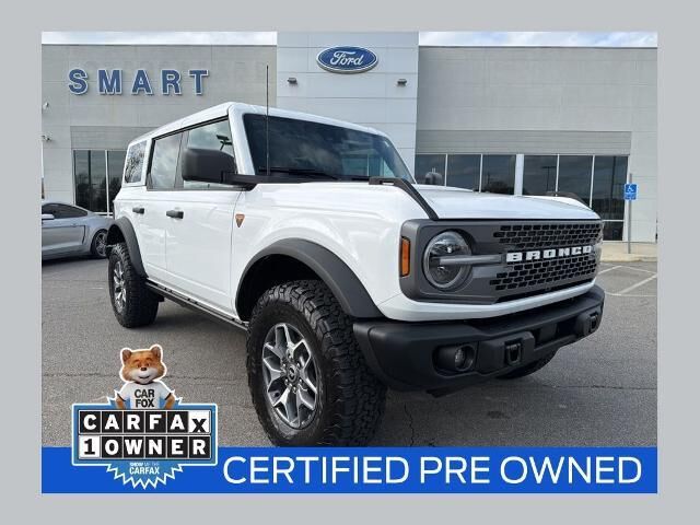 2025 Ford Bronco Badlands — photo 1 of 9