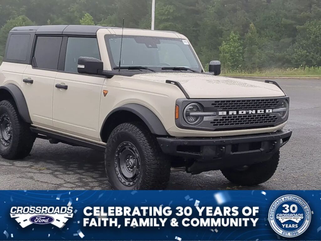 2025 Ford Bronco Badlands — photo 1 of 13