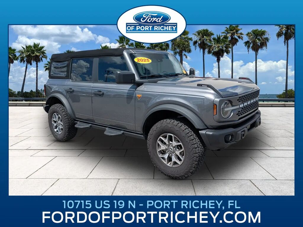 2025 Ford Bronco Badlands — photo 1 of 13