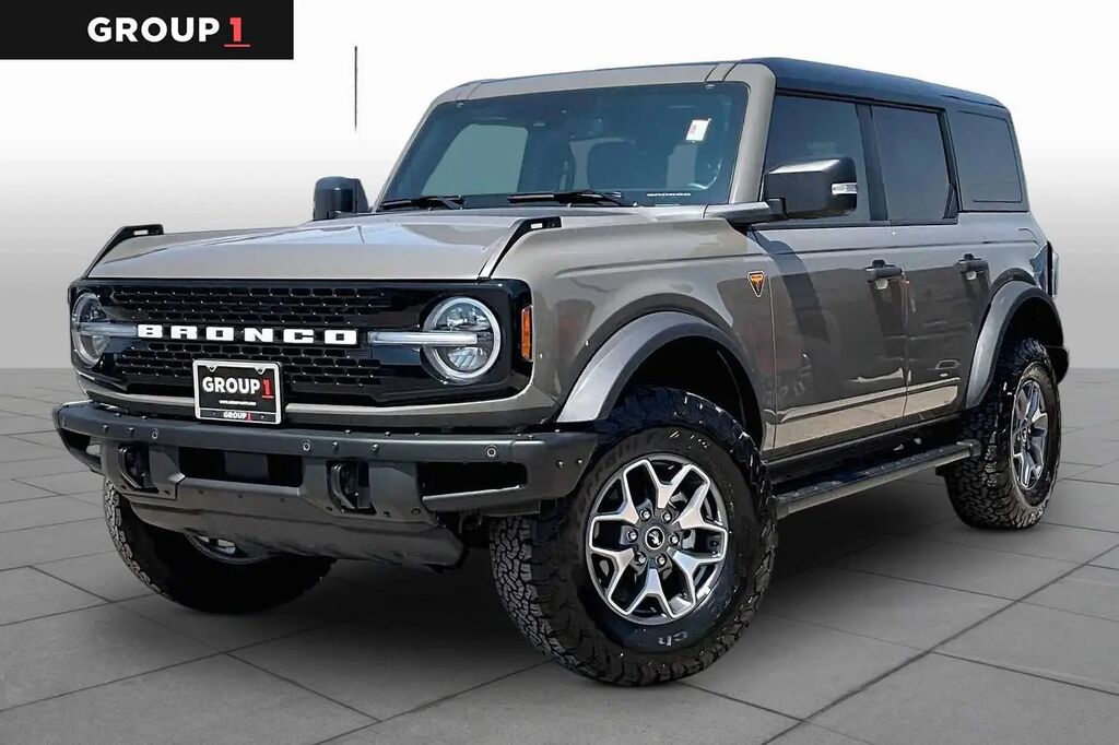 2025 Ford Bronco Badlands — photo 1 of 13