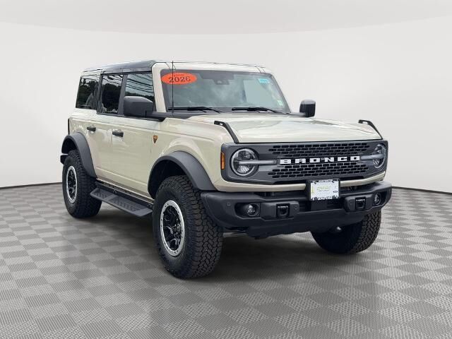 2026 Ford Bronco Badlands — photo 1 of 13