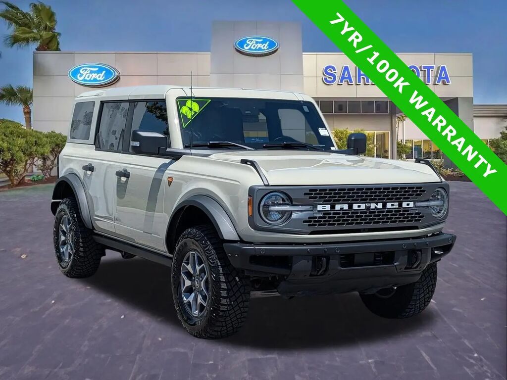 2025 Ford Bronco Badlands — photo 1 of 13