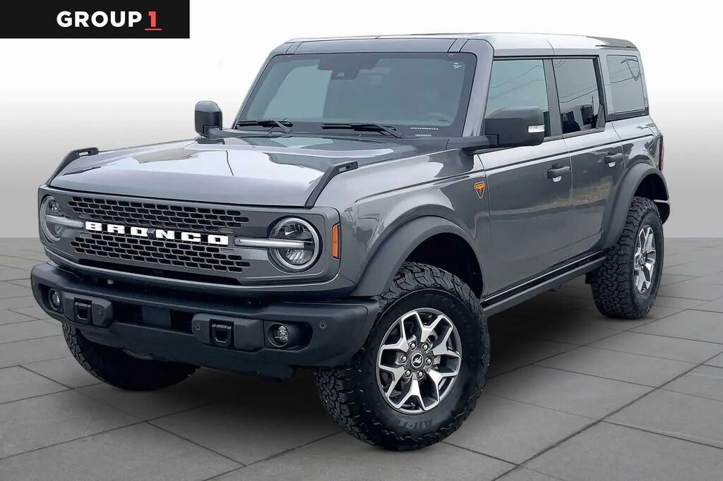 2025 Ford Bronco Badlands — photo 1 of 12