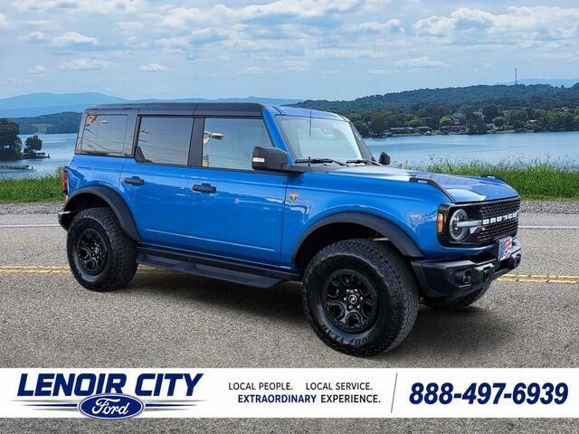 2025 Ford Bronco Badlands — photo 1 of 13