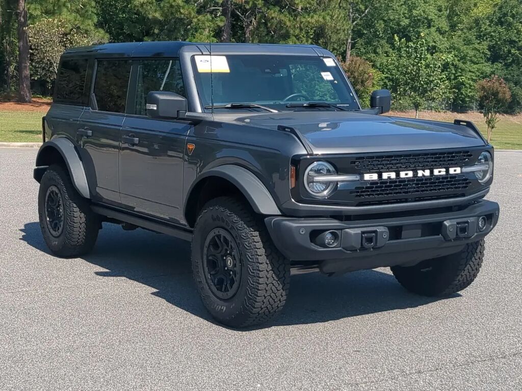 2025 Ford Bronco Badlands — photo 1 of 13
