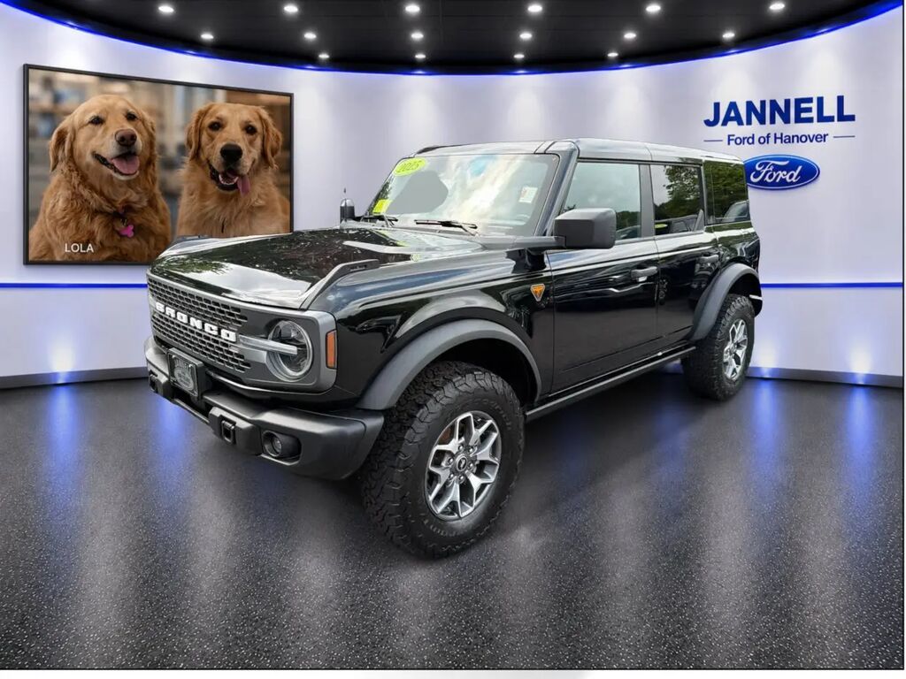 2025 Ford Bronco Badlands — photo 1 of 4