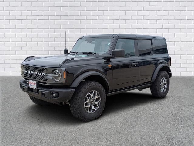 2025 Ford Bronco Badlands — photo 1 of 13