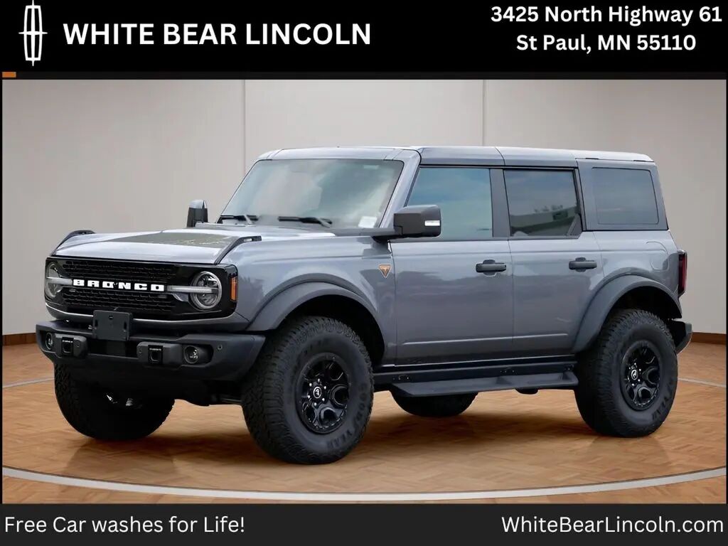 2025 Ford Bronco Badlands — photo 1 of 13