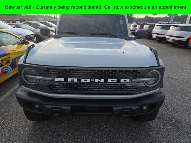 2026 Ford Bronco Badlands — photo 1 of 13