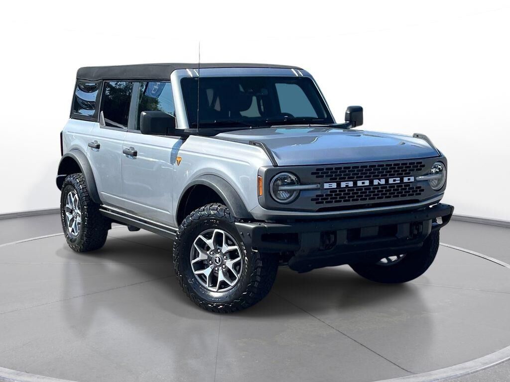 2024 Ford Bronco Badlands — photo 1 of 12